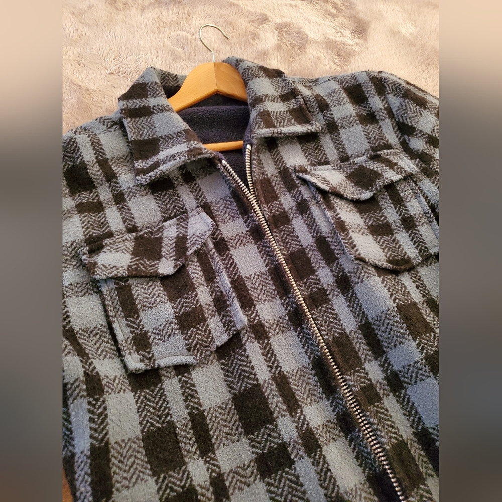 Men's Plaid Zip-Up Jacket - Picture 11 of 12